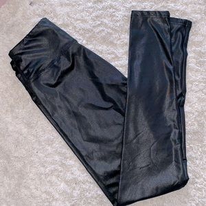 2/ $25 Like New Liquid Leggings